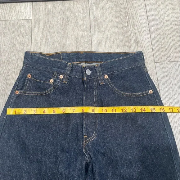 Nwot vintage 90s Levi’s 501 button fly jeans dark wash women’s 27x34 USA